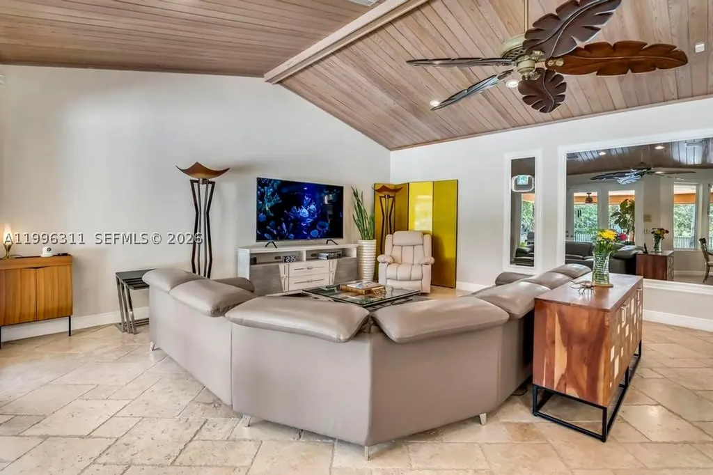 5328 E Leitner Drive Coral Springs FL 33067