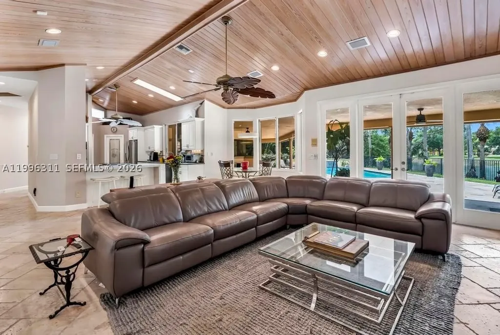 5328 E Leitner Drive Coral Springs FL 33067