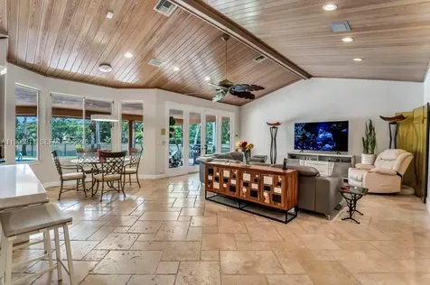 5328 E Leitner Drive Coral Springs FL 33067