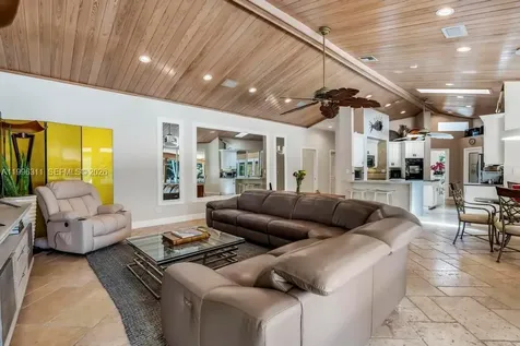 5328 E Leitner Drive Coral Springs FL 33067