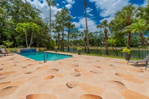 5328 E Leitner Drive Coral Springs FL 33067