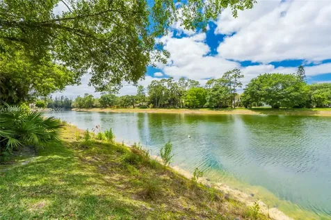 5328 E Leitner Drive Coral Springs FL 33067