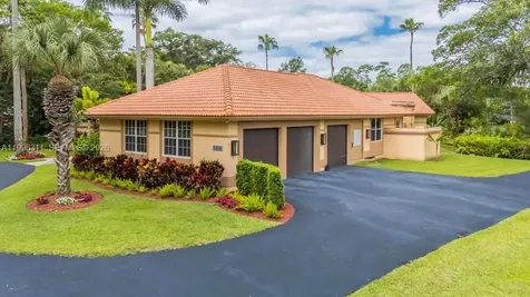 5328 E Leitner Drive Coral Springs FL 33067