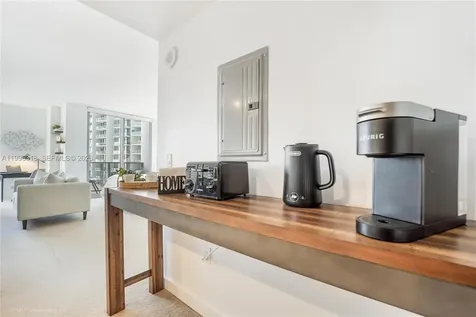 31 SE 6th Street Miami FL 33131