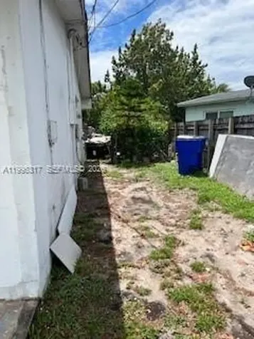 6237 Polk Street Hollywood FL 33024