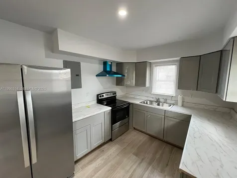 811 NW 21st Court Miami FL 33125