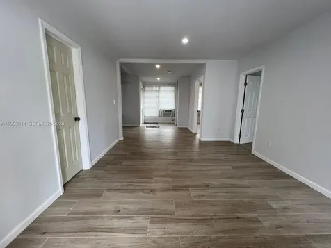 811 NW 21st Court Miami FL 33125