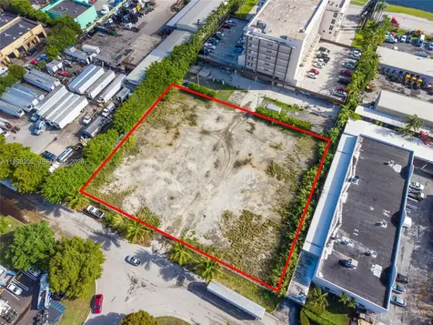 10633 NW 123rd Street Road Medley FL 33178