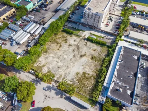 10633 NW 123rd Street Road Medley FL 33178