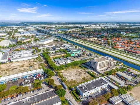 10633 NW 123rd Street Road Medley FL 33178