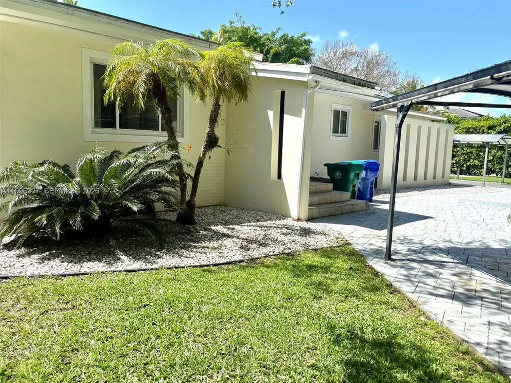 4190 Pamona Avenue Miami FL 33133