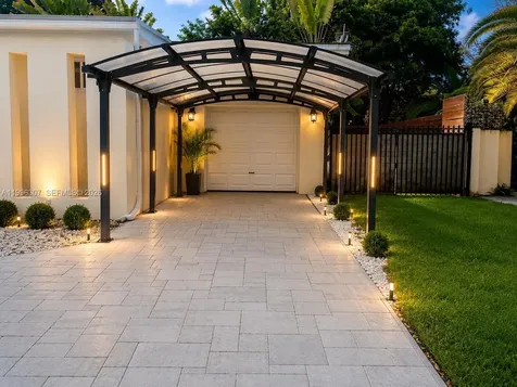 4190 Pamona Avenue Miami FL 33133
