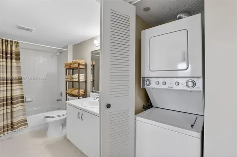 1651 SW 127th Avenue Pembroke Pines FL 33027