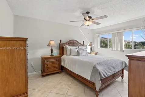 1651 SW 127th Avenue Pembroke Pines FL 33027