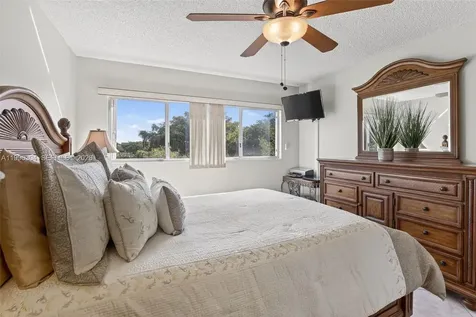 1651 SW 127th Avenue Pembroke Pines FL 33027