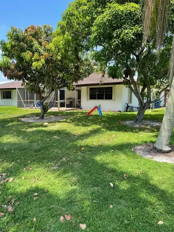 19265 E Saint Andrews Drive Hialeah FL 33015