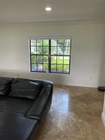 19265 E Saint Andrews Drive Hialeah FL 33015