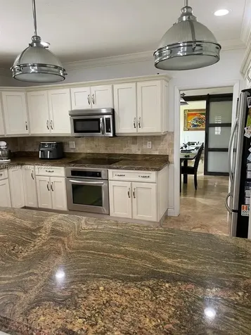 19265 E Saint Andrews Drive Hialeah FL 33015