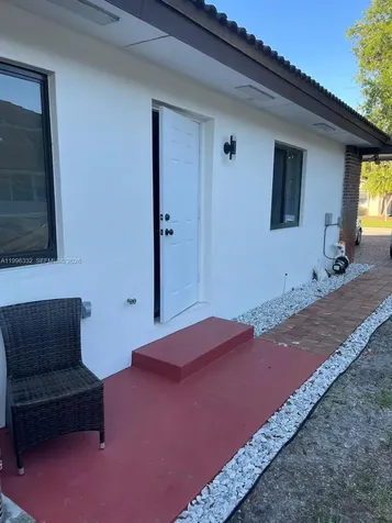 19265 E Saint Andrews Drive Hialeah FL 33015