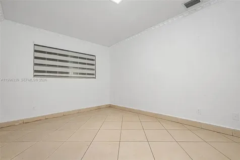 2545 NE 207th Street Miami FL 33180