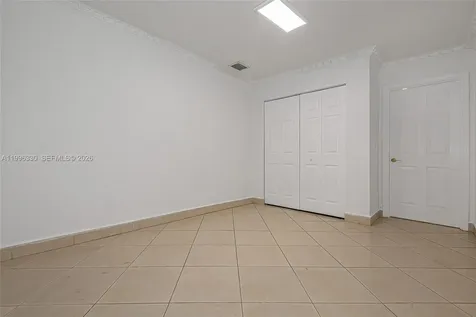 2545 NE 207th Street Miami FL 33180