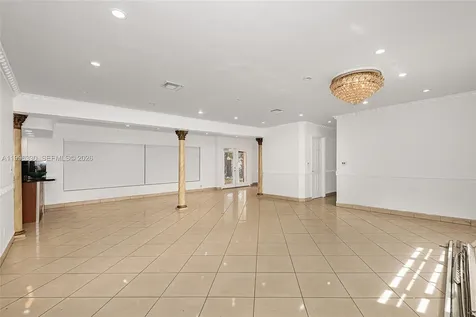 2545 NE 207th Street Miami FL 33180
