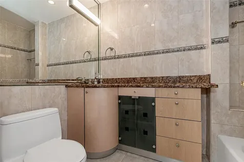 2545 NE 207th Street Miami FL 33180