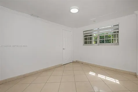 2545 NE 207th Street Miami FL 33180