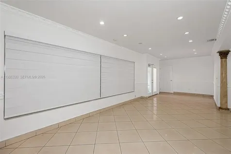 2545 NE 207th Street Miami FL 33180