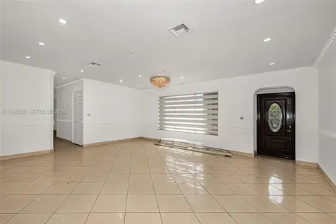 2545 NE 207th Street Miami FL 33180