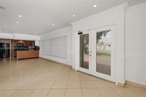 2545 NE 207th Street Miami FL 33180