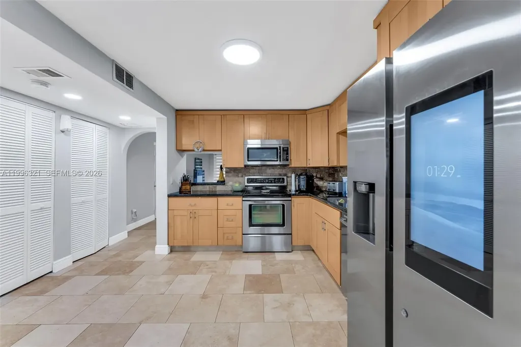 7653 NW 79th Avenue Tamarac FL 33321