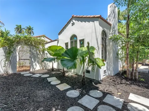 1321 Tyler Street Hollywood FL 33019