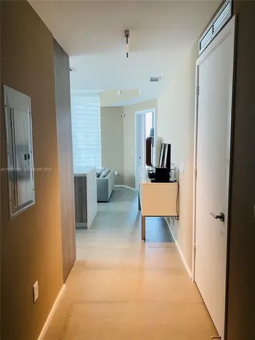 Miami FL 33137