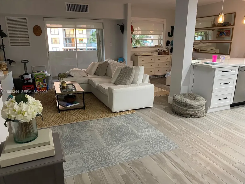 2201 Brickell Avenue Miami FL 33129