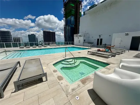 133 NE 2nd Avenue Miami FL 33132