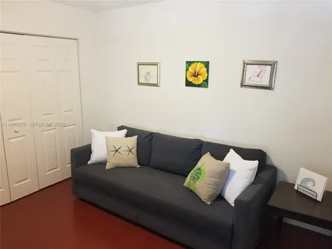 4719 NW 96th Place Doral FL 33178
