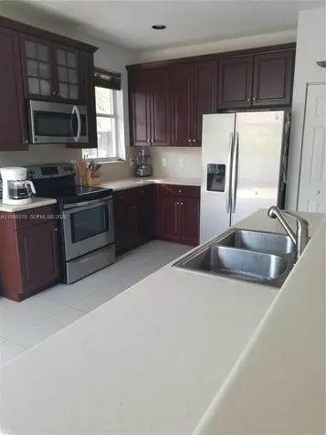 4719 NW 96th Place Doral FL 33178