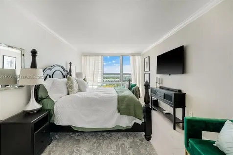 600 NE 36th Street Miami FL 33137