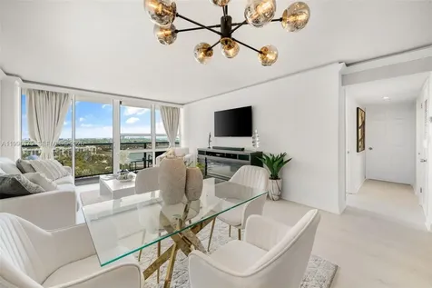 600 NE 36th Street Miami FL 33137