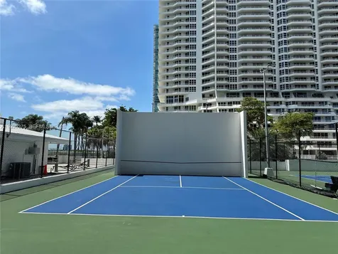 600 NE 36th Street Miami FL 33137