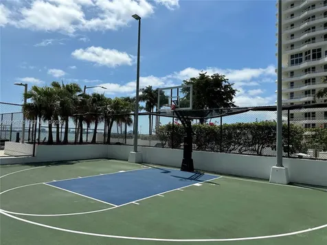 600 NE 36th Street Miami FL 33137