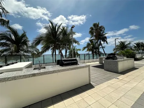 600 NE 36th Street Miami FL 33137