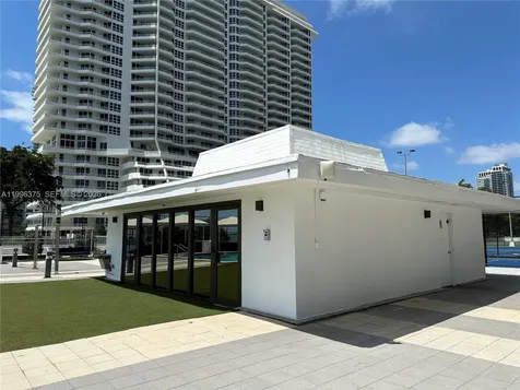 600 NE 36th Street Miami FL 33137