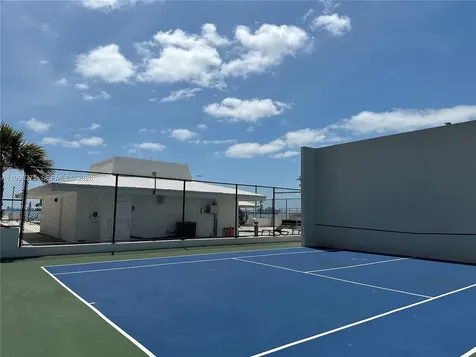 600 NE 36th Street Miami FL 33137
