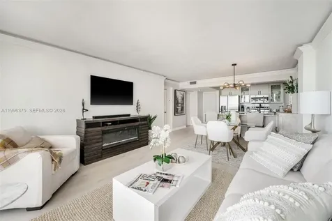 600 NE 36th Street Miami FL 33137