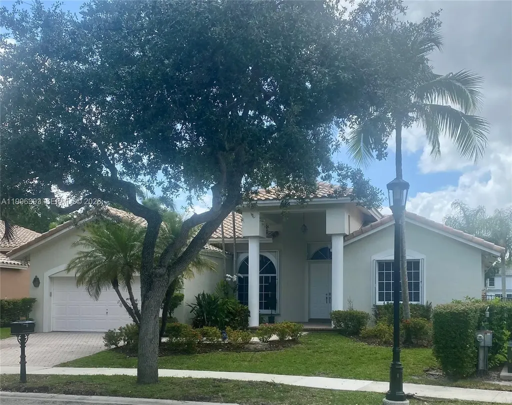 3066 Lakewood Circle Weston FL 33332