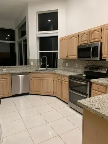 3066 Lakewood Circle Weston FL 33332