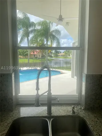 3066 Lakewood Circle Weston FL 33332