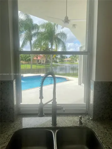 3066 Lakewood Circle Weston FL 33332
